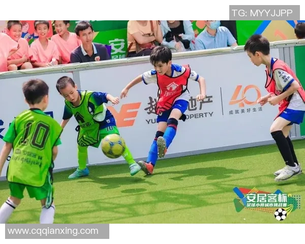 深圳足球队的现状揭秘:巨献背后的努力与挑战分析 深圳足球队的现状揭秘:巨献背后的努力与挑战分析